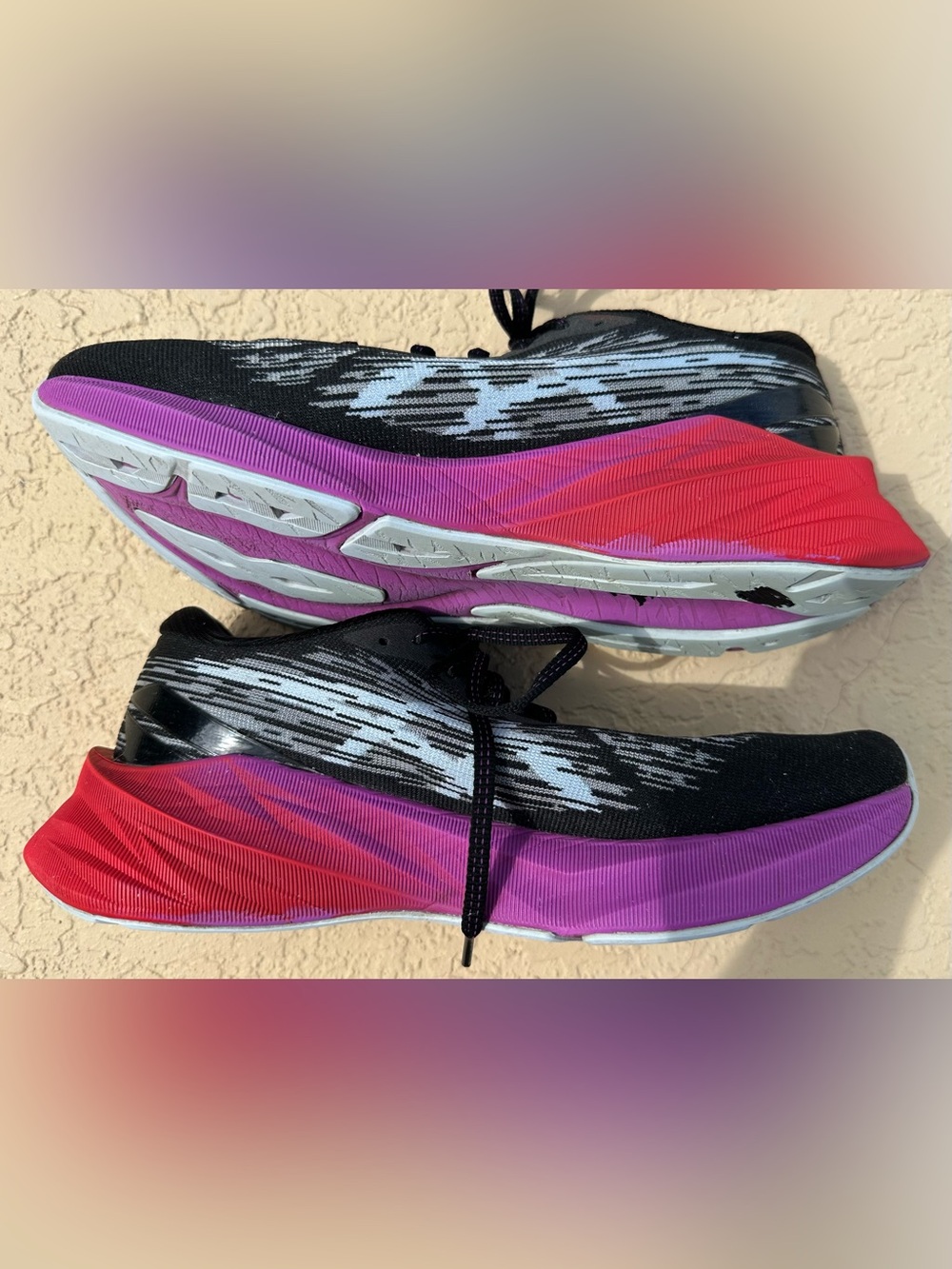 ASICS Novablast 3 Black Purple Red Running Shoes 1012B288 Women Size 9.5 in VGC - Picture 12 of 14